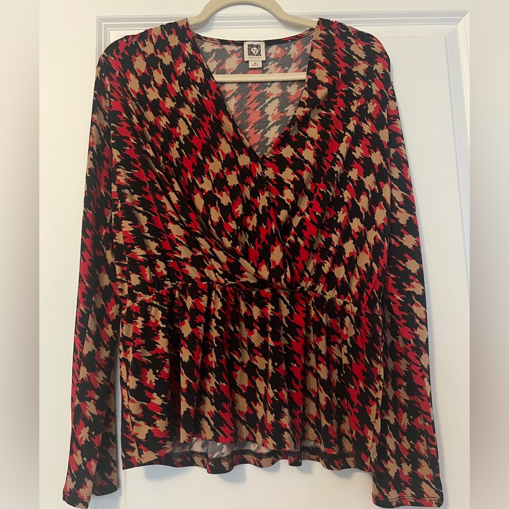 Stylish Women's Houndstooth V-Neck Top